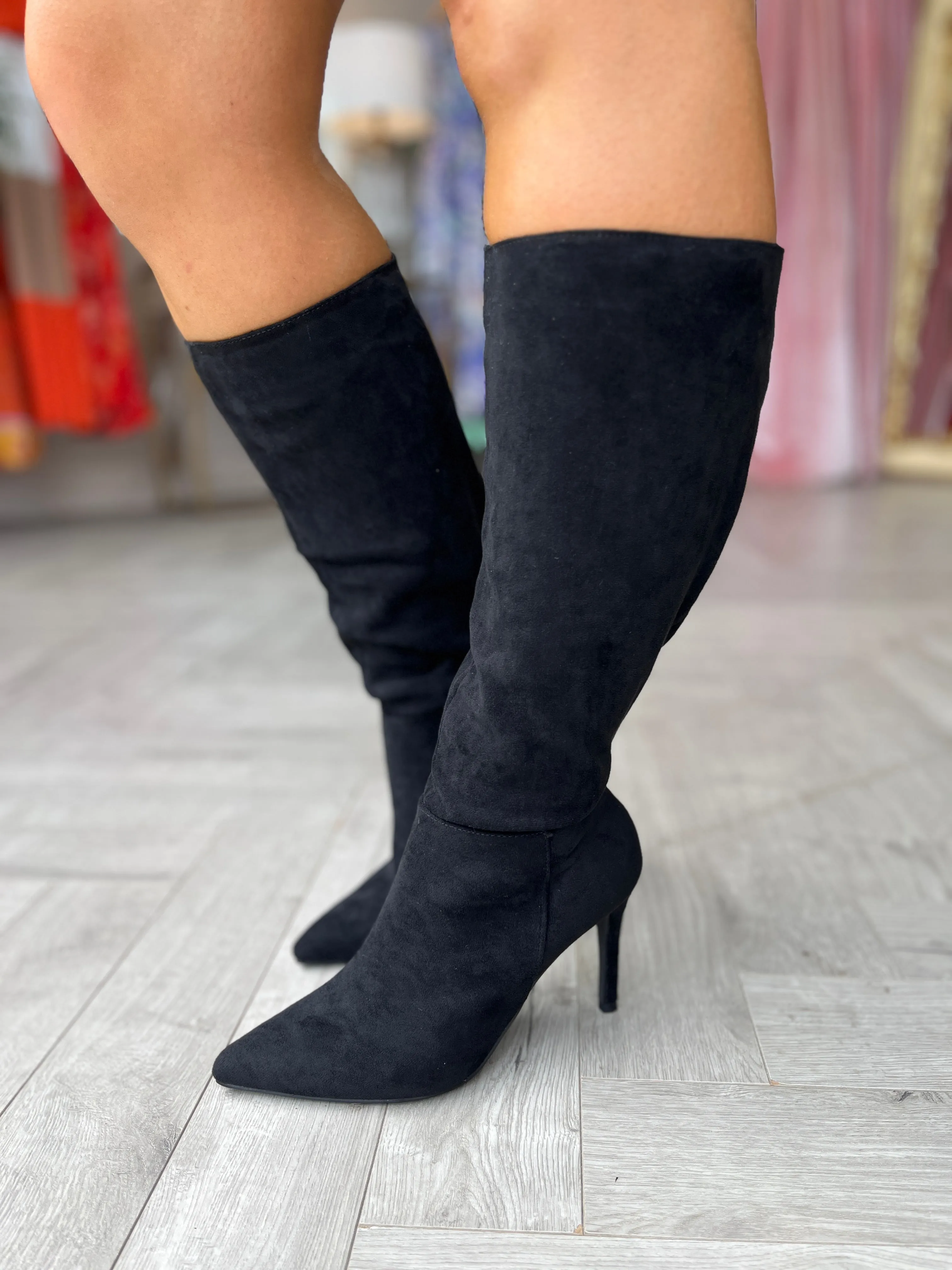 Bonnie Suede Boots Black