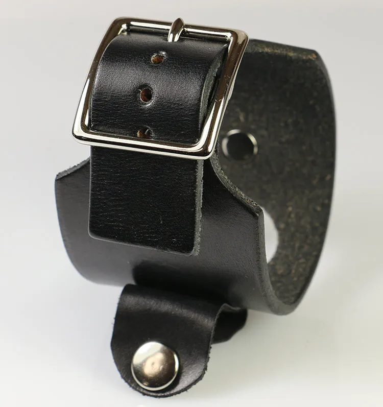 LP's Die-Cut Leather Cuff for Smart Watch