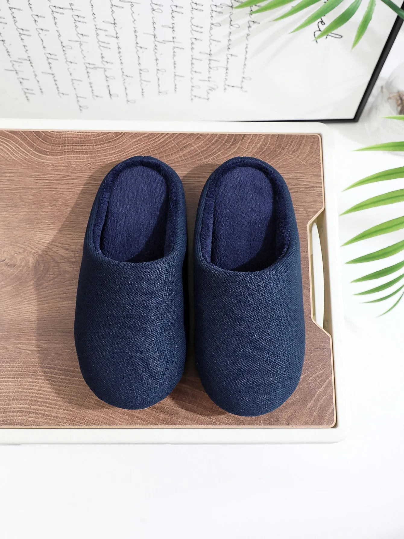 Men Round Toe Slip On Slippers, Minimalist Polyester Bedroom Slippers