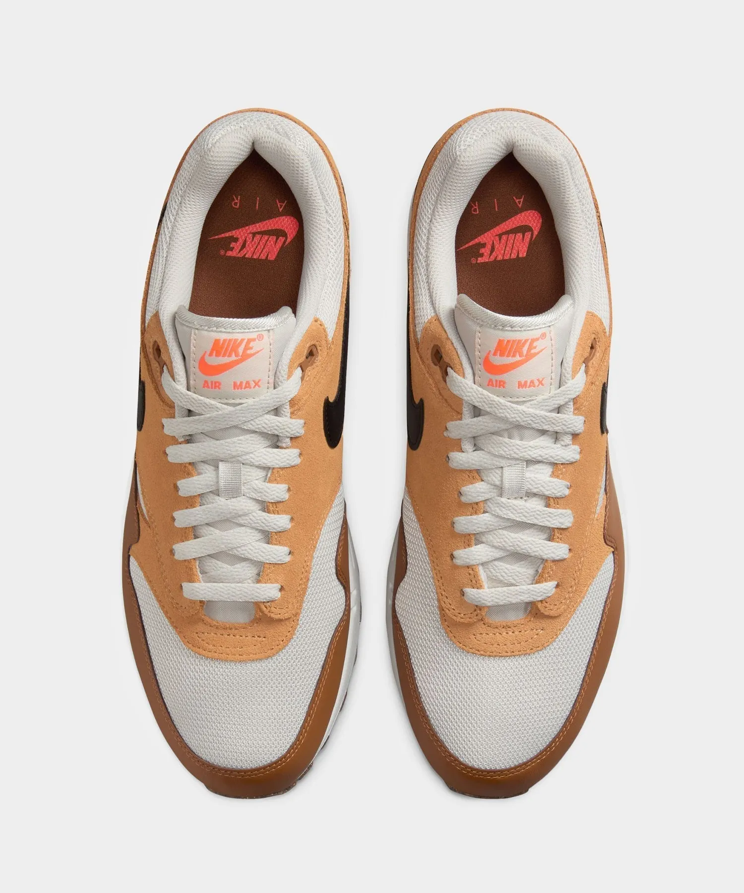 Nike Air Max 1 in Light Bone / British Tan