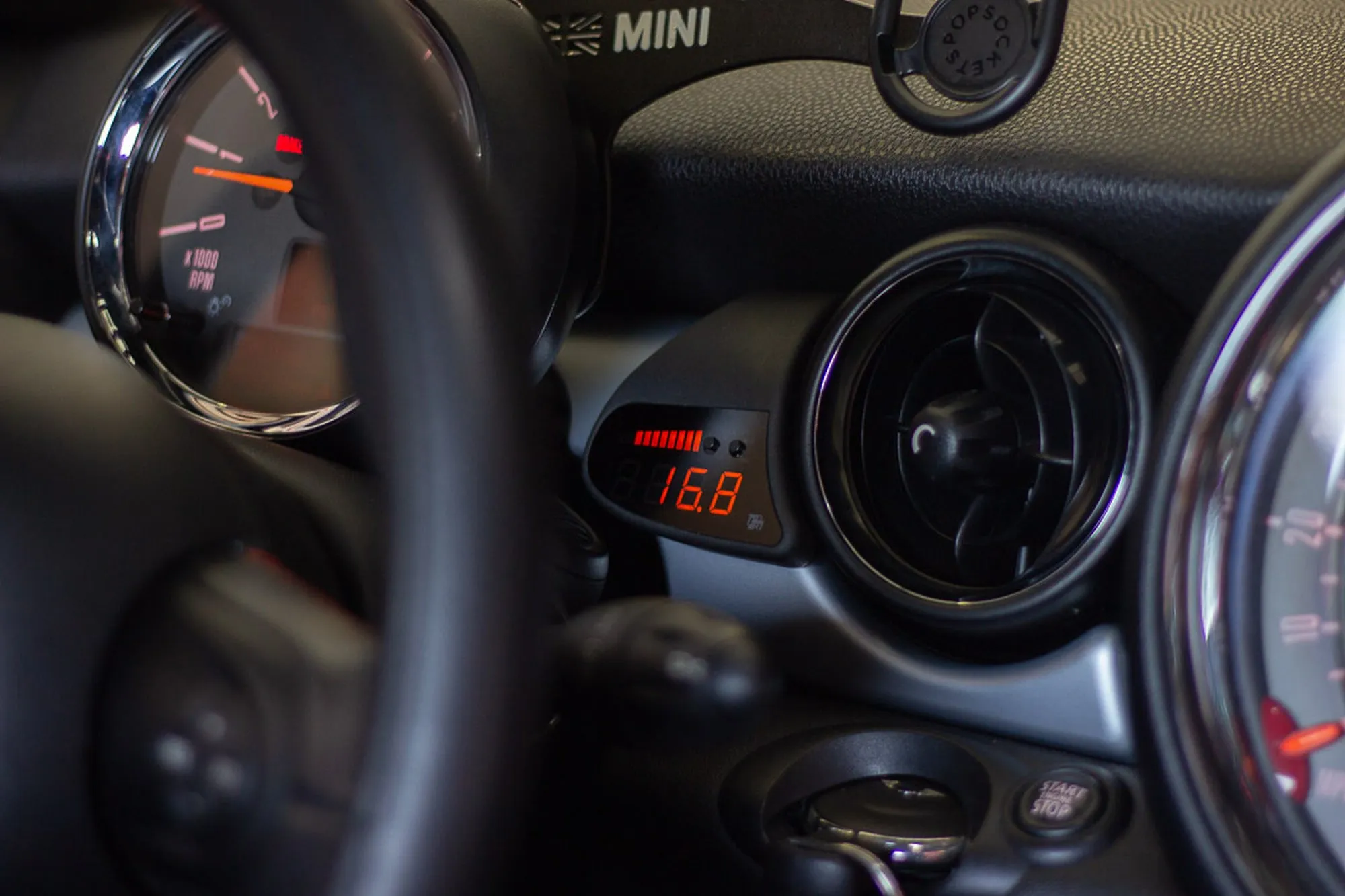 P3 V3 OBD2 - MINI R55-R59 Clubman Gauge (2007-2014)