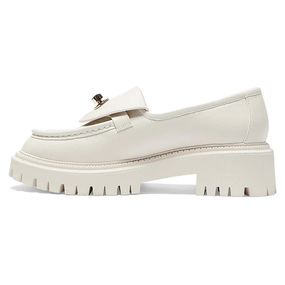 Suri Loafer in Off White Smooth