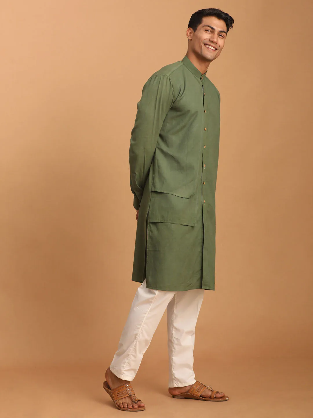 VASTRAMAY Green Cotton Kurta with Cream Pant