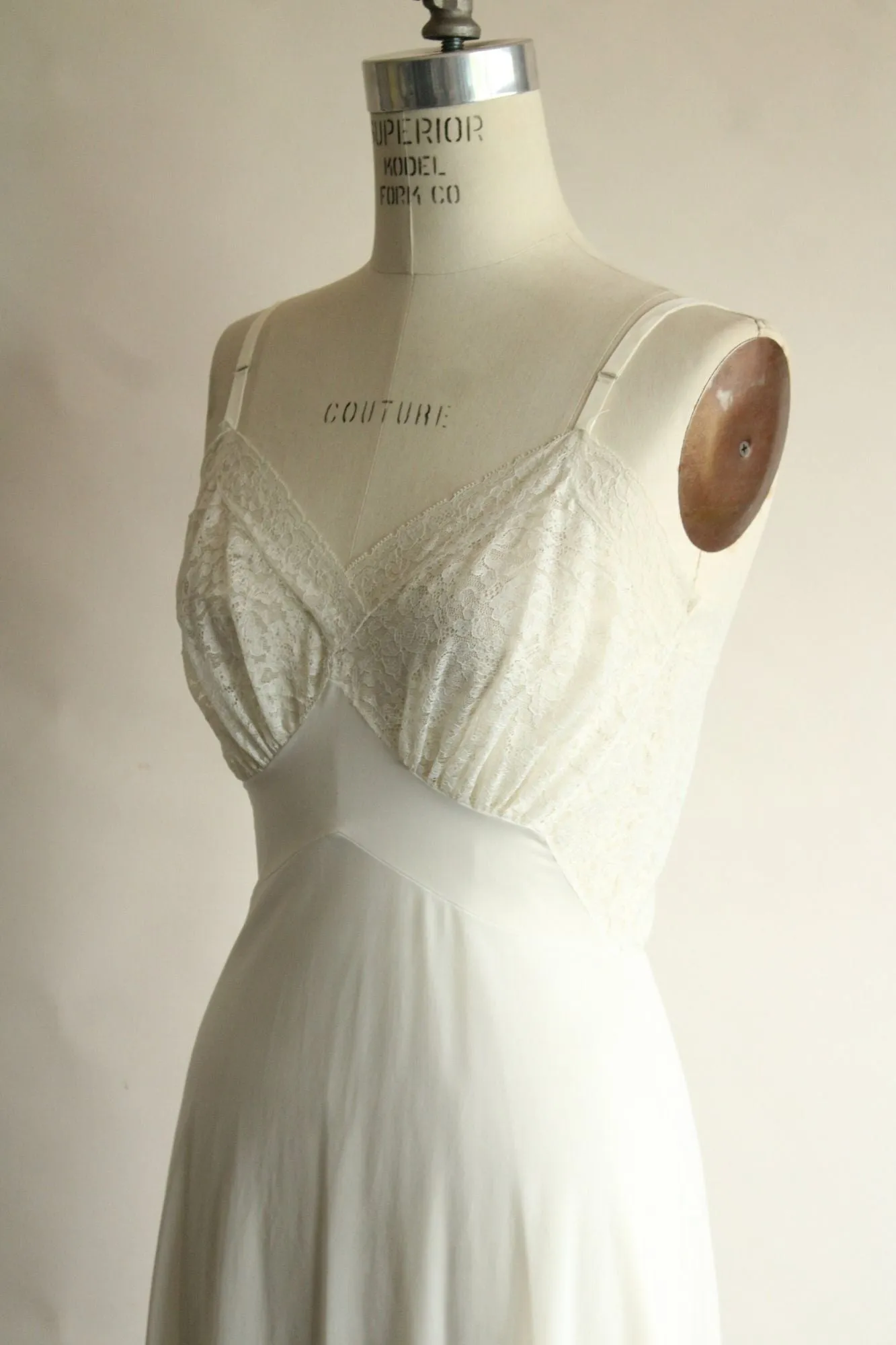 Vintage 1950s Van Raalte Phylmy 7980 Full Slip