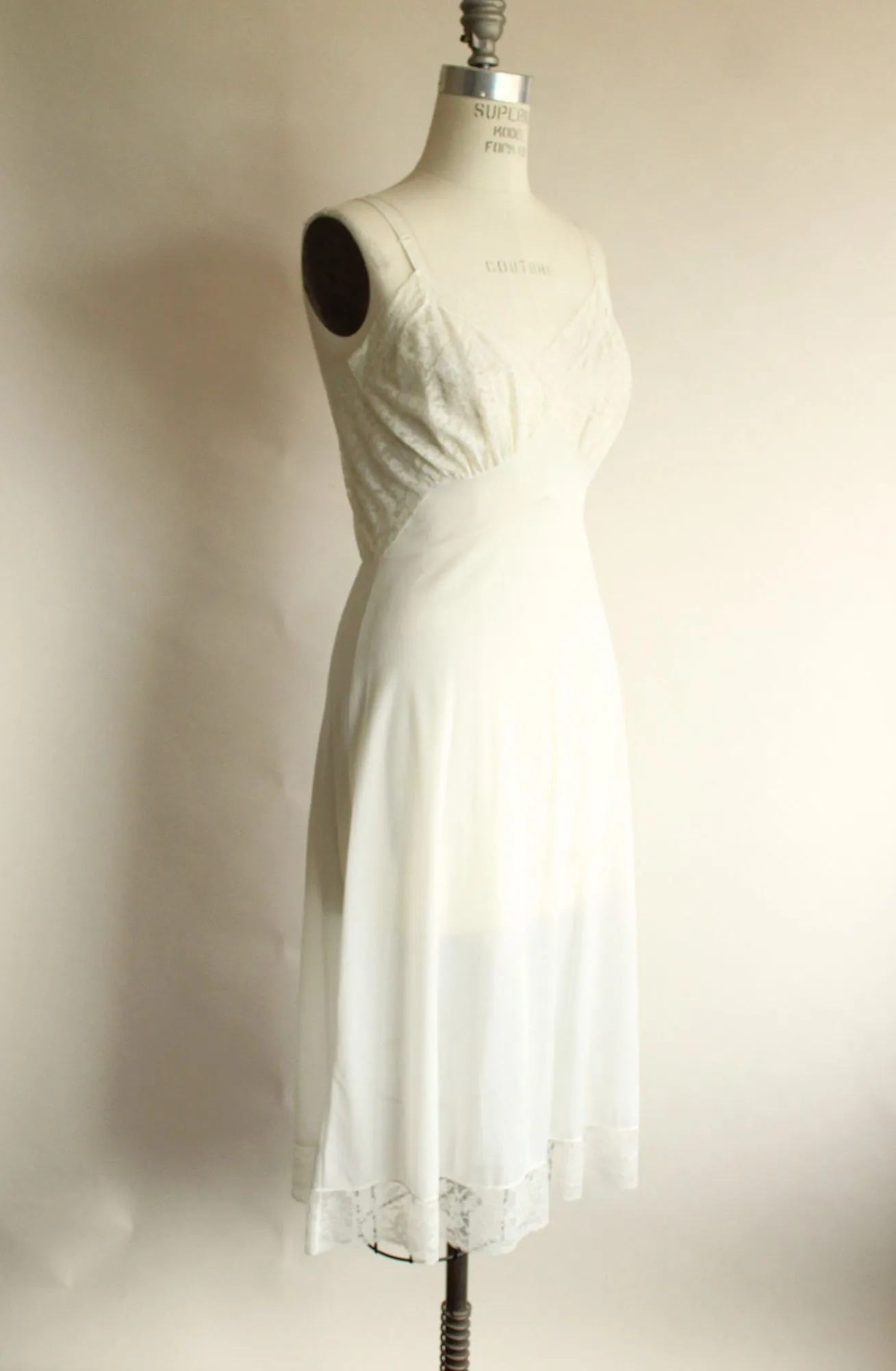 Vintage 1950s Van Raalte Phylmy 7980 Full Slip