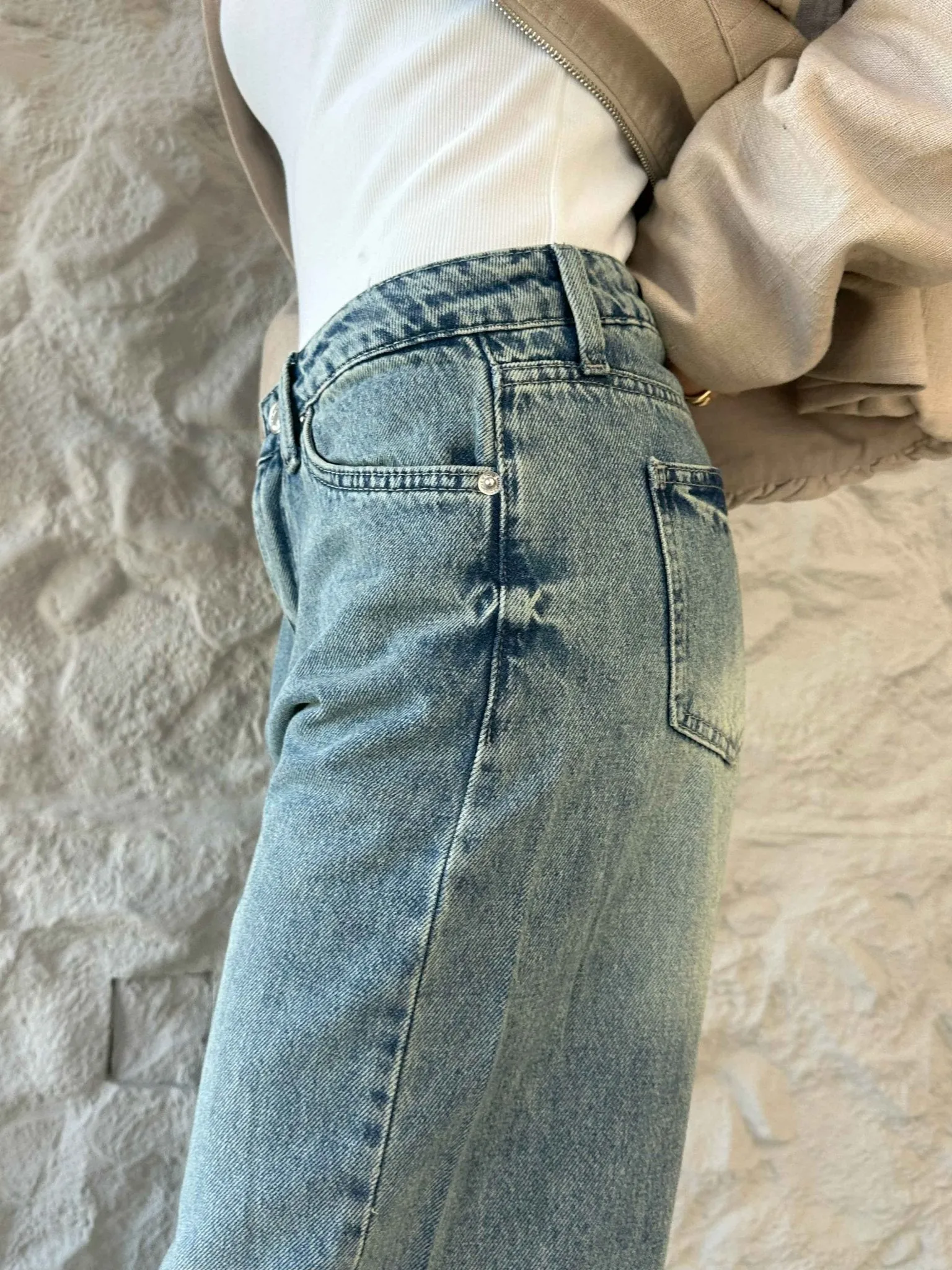 Wide Leg - Vintage Roll Ups Hems Jeans.