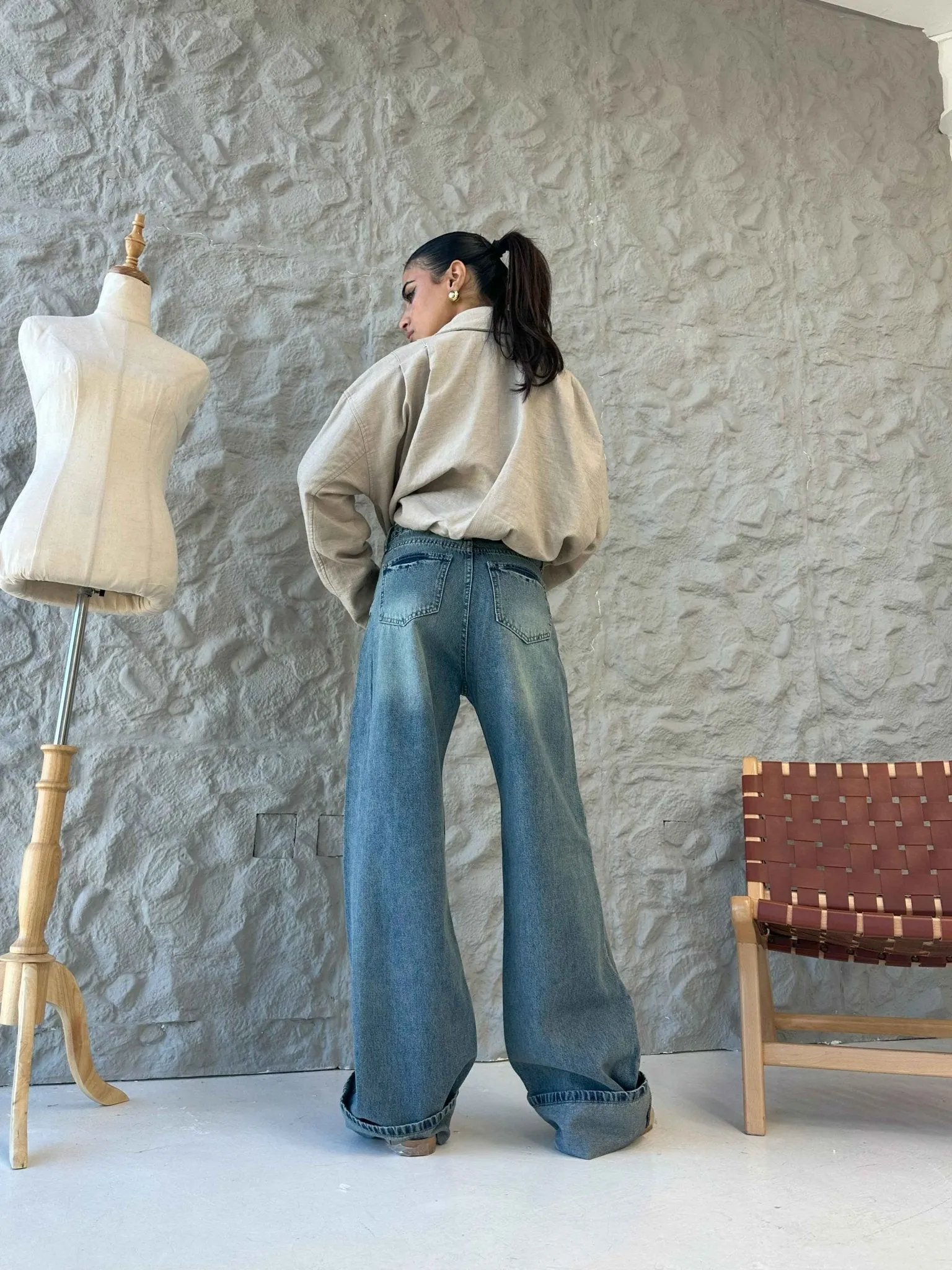 Wide Leg - Vintage Roll Ups Hems Jeans.