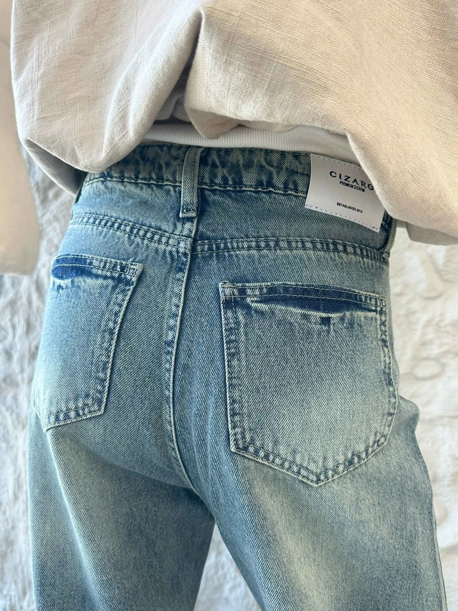 Wide Leg - Vintage Roll Ups Hems Jeans.