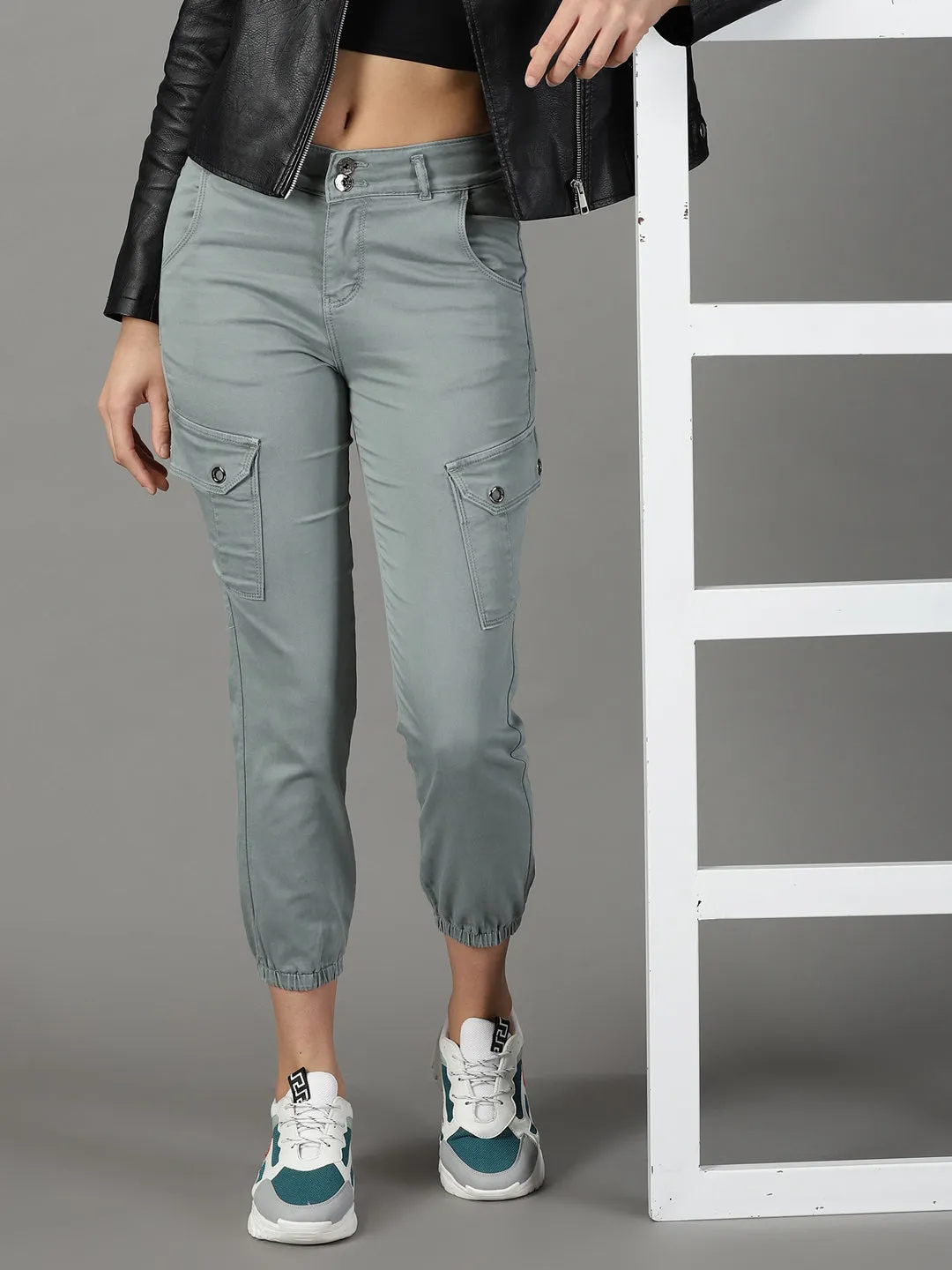 Women's Grey Solid Jogger Denim Jeans